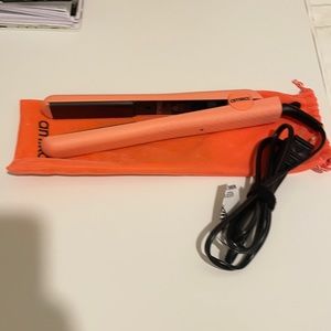 Amika Flat Iron